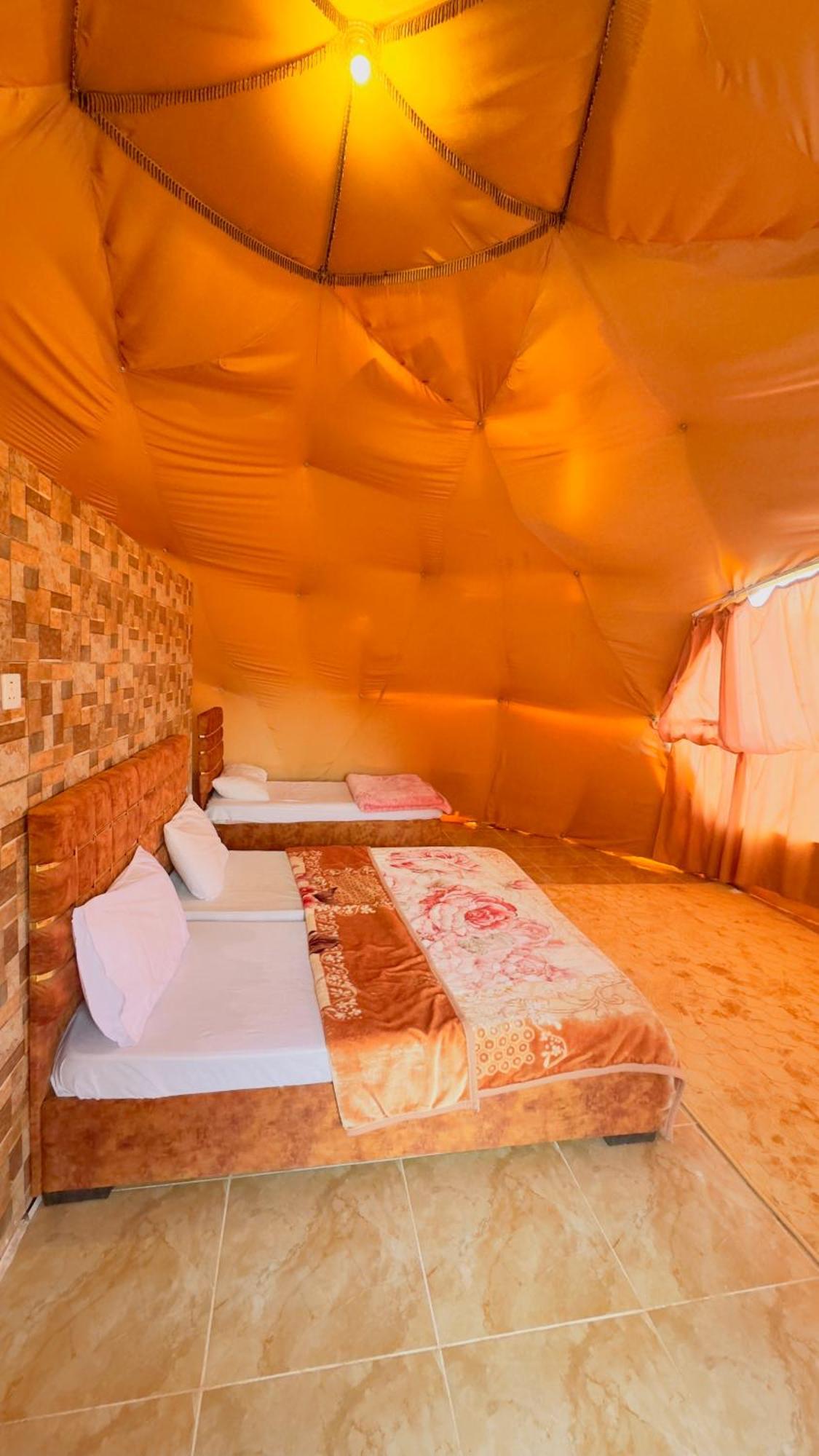 Wadi Rum Bubble Camp & Tour Exterior foto