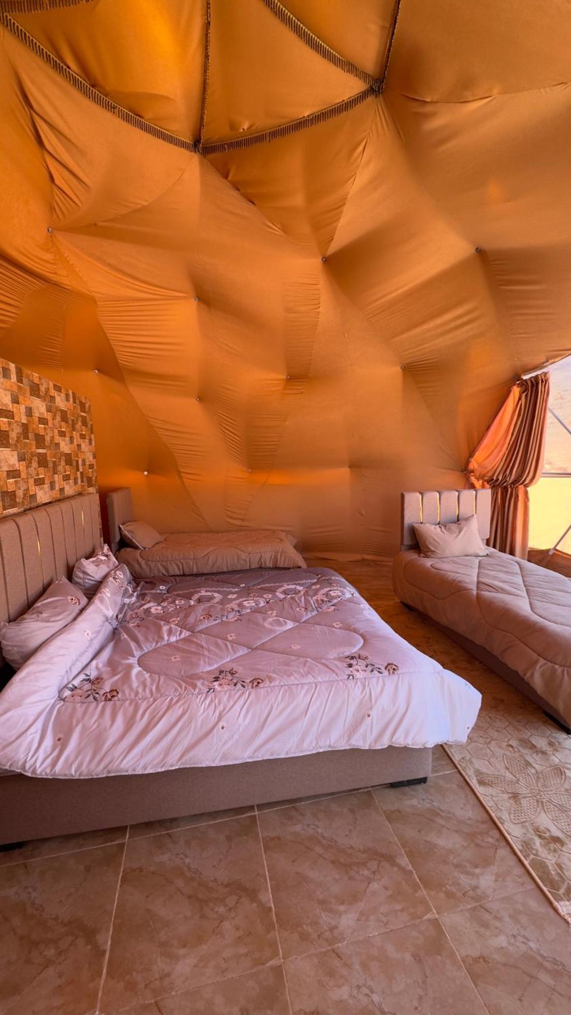 Wadi Rum Bubble Camp & Tour Exterior foto